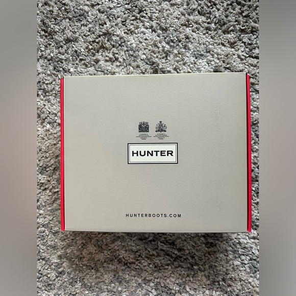 Not the right size, never worn - Picture 3 of 5